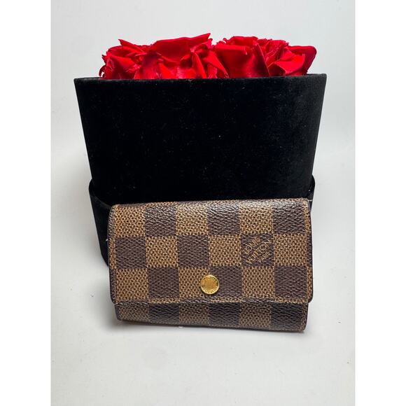 Louis Vuitton Damier Ebene 6 Key Holder - Picture 1 of 15